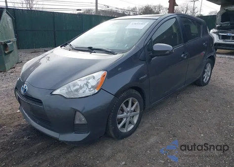 2012 Toyota Prius C Three из США, поврежденный, VIN JTDKDTB30C1028126